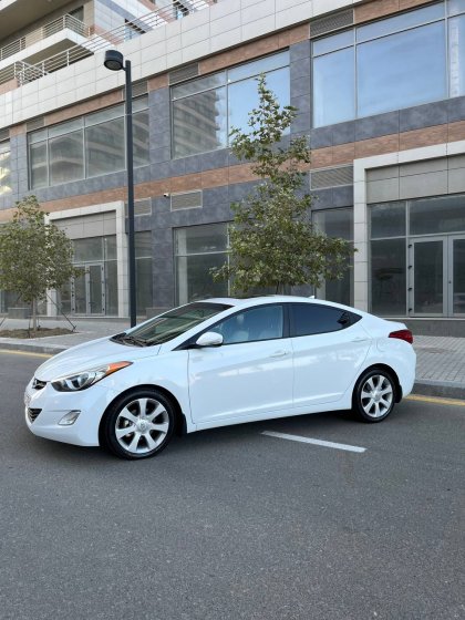 Hyundai Elantra 2013